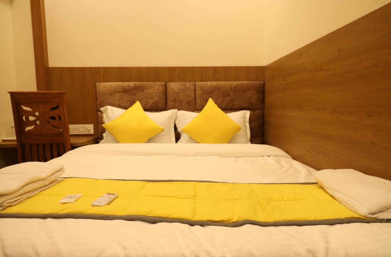 Hotel President Park Коимбатур Экстерьер фото
